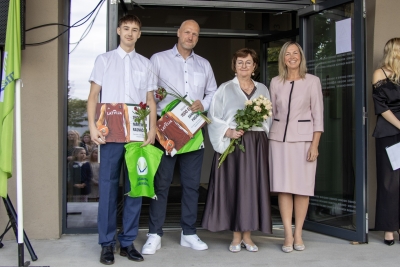 Lepojamies ar mūsu čempioniem!