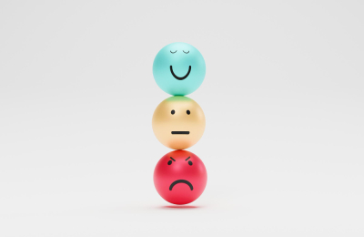 3 sejiņas ar dažādām emocijām