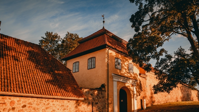 Iestāde