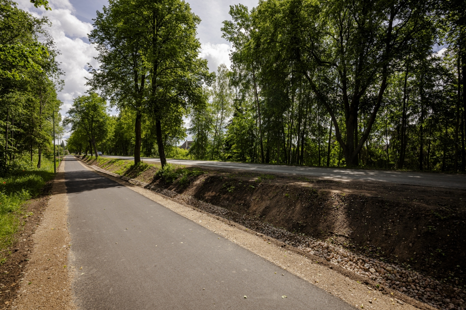 Atklāts gājēju un velosipēdistu celiņš starp Tukumu un Milzkalni