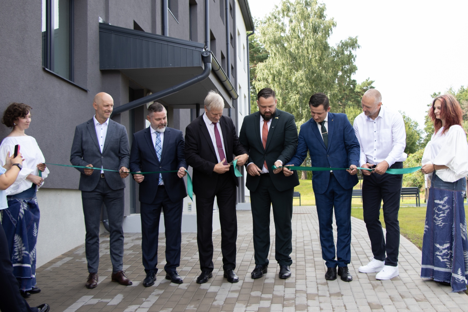Zemas īres maksas dzīvojamā māja Ezera ielā 6, Sēmē