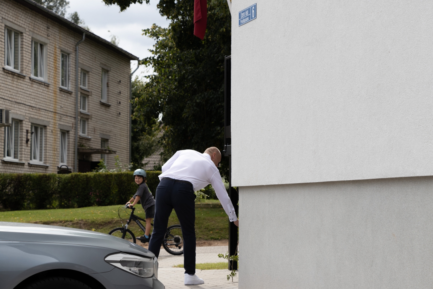 Zemas īres maksas dzīvojamā māja Ezera ielā 6, Sēmē