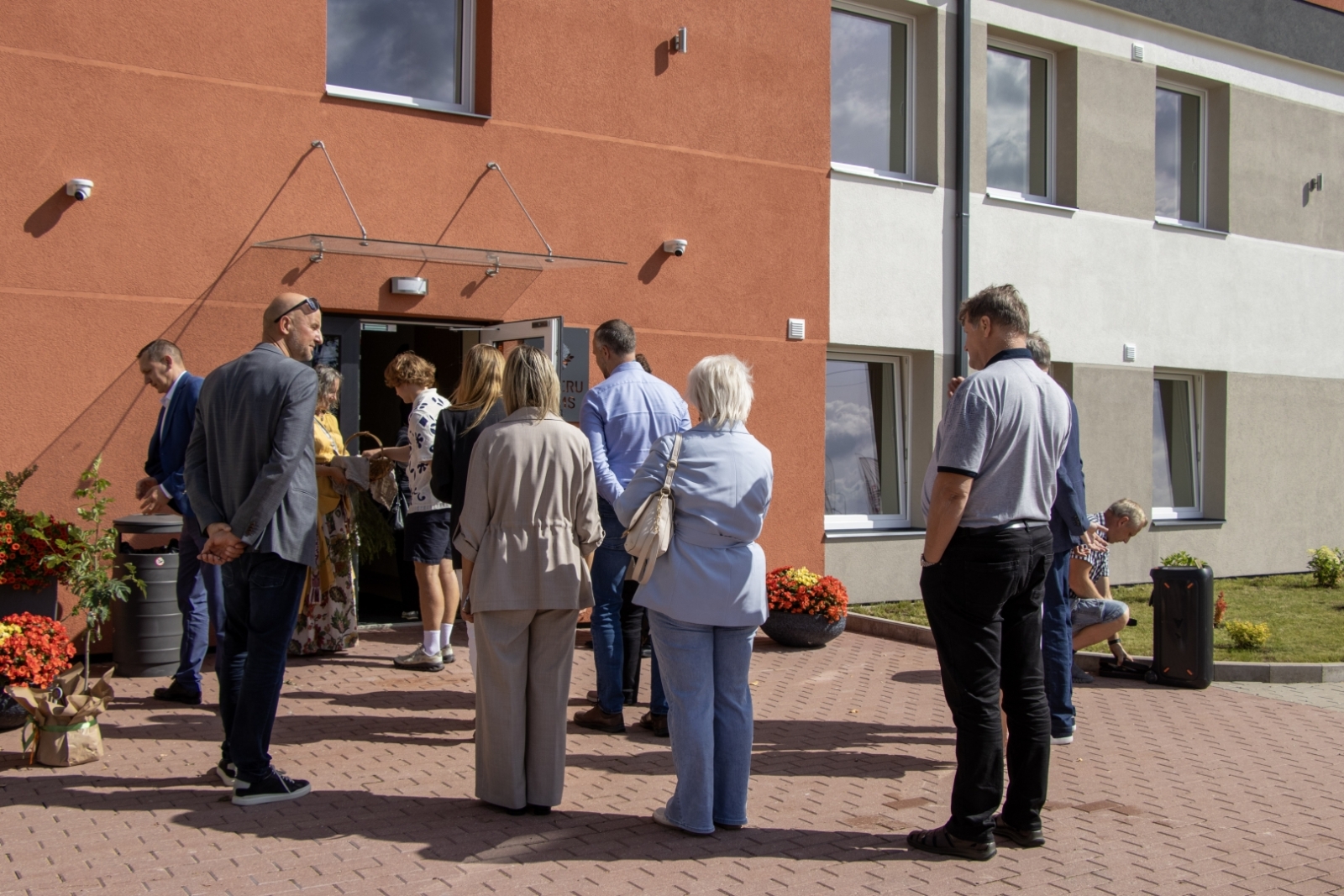 Raudas ielā 27b, Tukumā, atklāta moderna daudzdzīvokļu māja