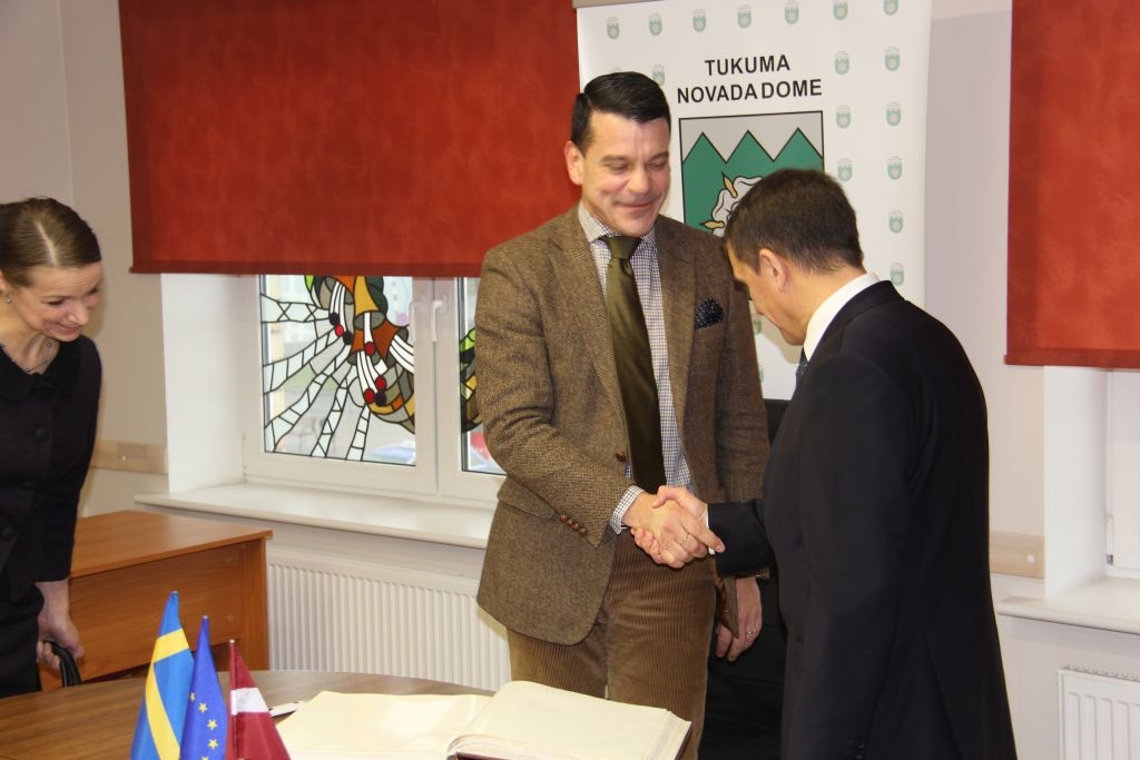 Tukums ir pirmā pilsēta, kurā vēstnieks devies atseviš