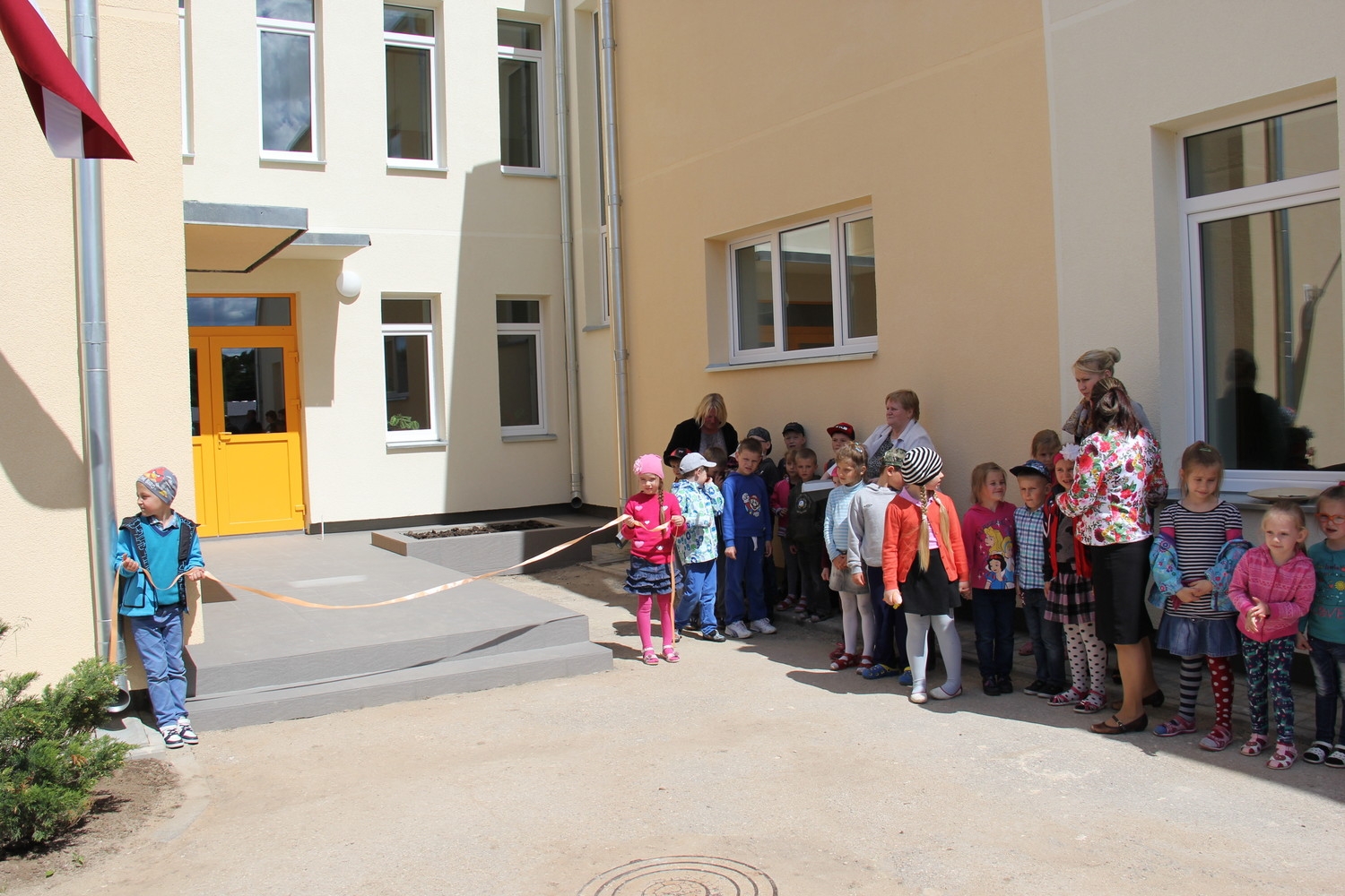 Pēc siltināšanas projekta īstenošanas atklāta Džūkstes bērnudārza ēka