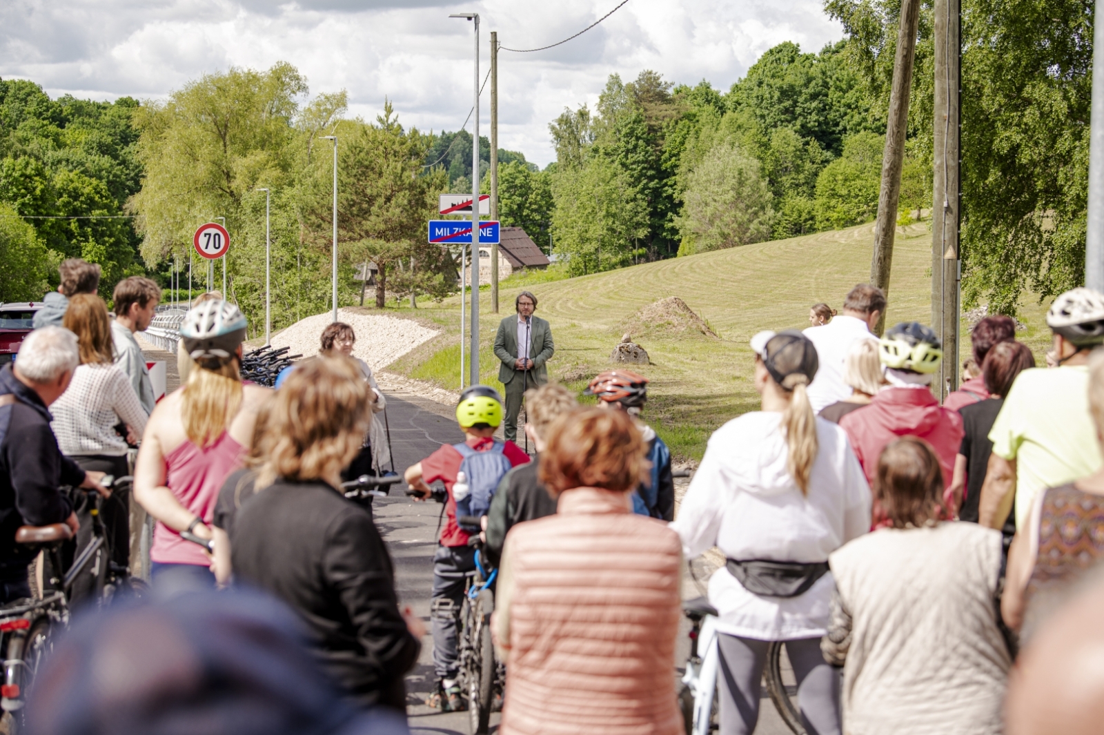 Atklāts gājēju un velosipēdistu celiņš starp Tukumu un Milzkalni