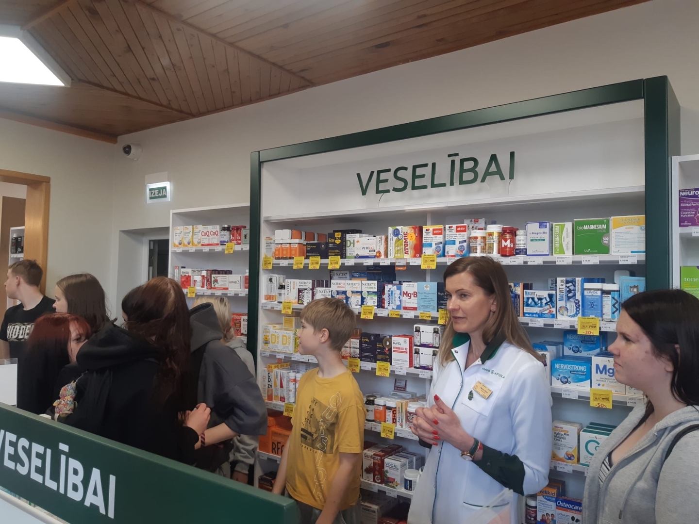 Tukuma jaunieši iepazīst uzņēmumus atvērto durvju dienā
