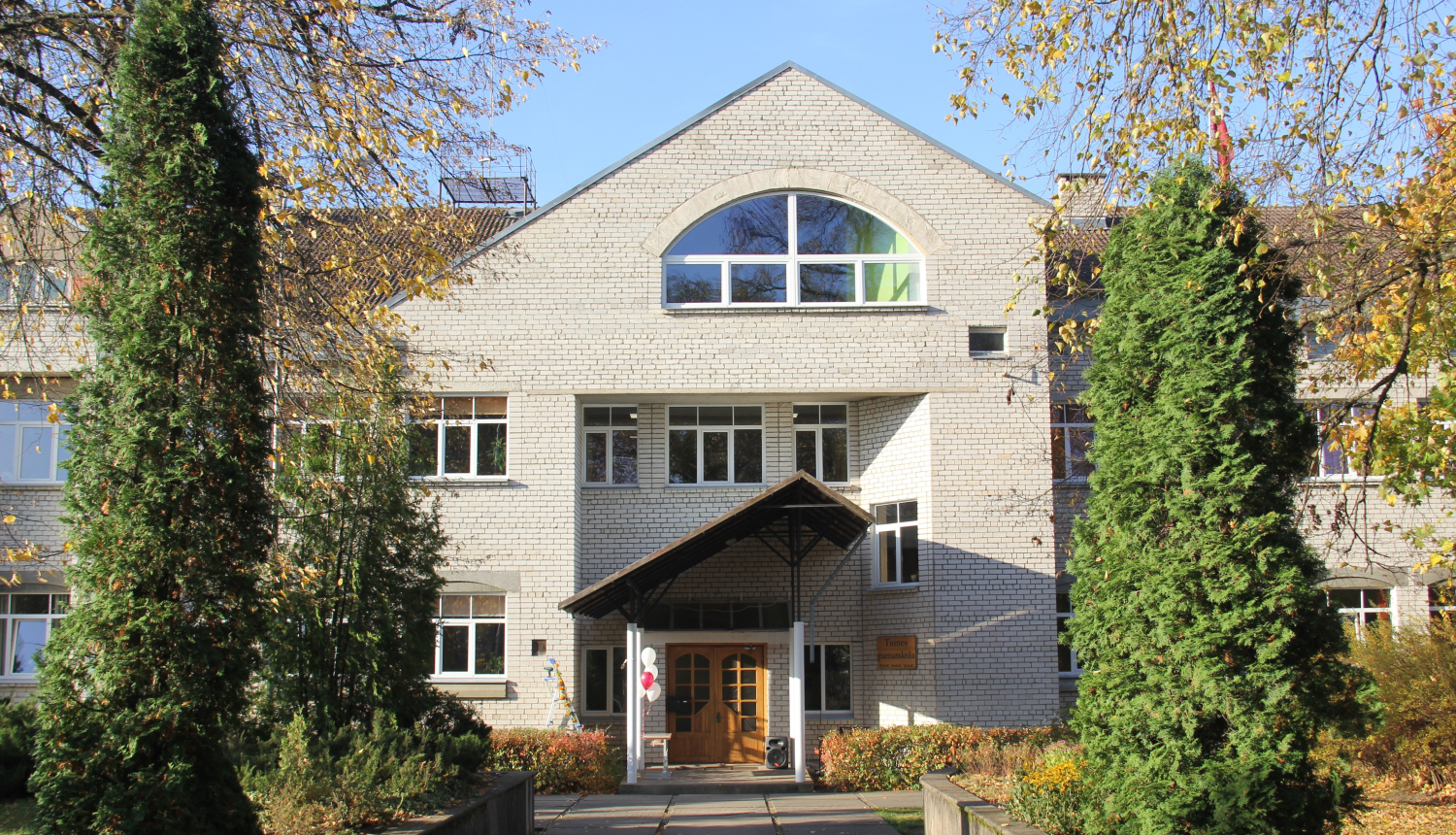 Tumes skola