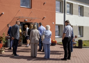Raudas ielā 27b, Tukumā, atklāta moderna daudzdzīvokļu māja