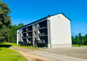 Daudzdzīvokļu īres māja Ezera ielā 6, Sēmē