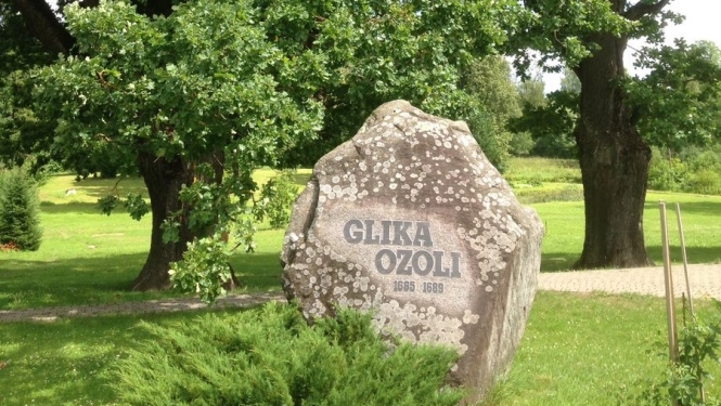 Ernsta Glika ozola stādīšana Zemītē