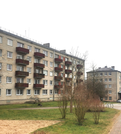 Daudzdzīvokļu māja