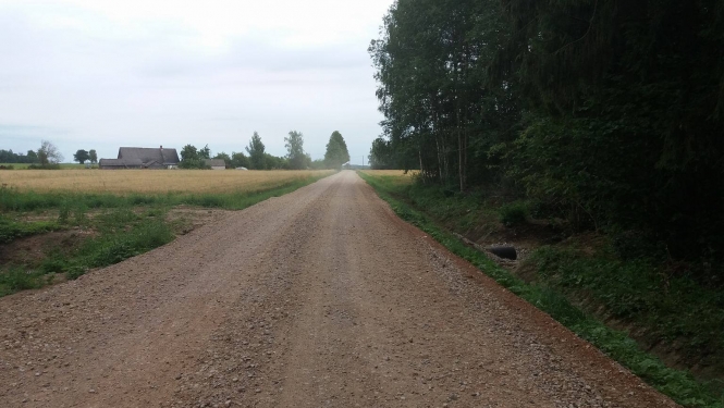 Lauku ceļu pārbūve