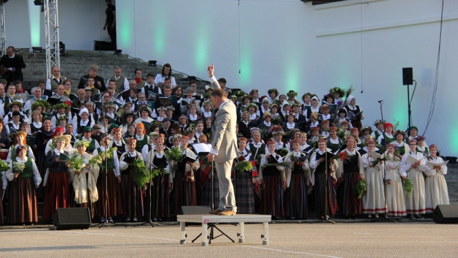 VIII Ziemeļu un Baltijas valstu Dziesmu svētku ieskaņu koncerts Durbes estrādē