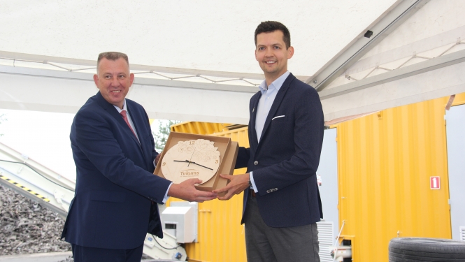 SIA “Eco Baltia vide” investē 2,6 miljonus EUR un Tukumā atver Baltijā modernāko riepu pārstrādes rūpnīcu