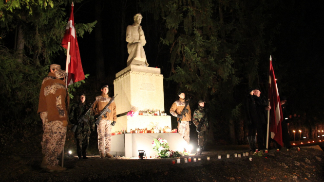 Lāčplēša dienas pasākums Brīvības laukumā, Tukumā