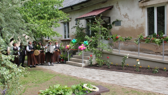 Sociālo pakalpojumu centrā “Mežrozītes” atklāj grupu dzīvokli