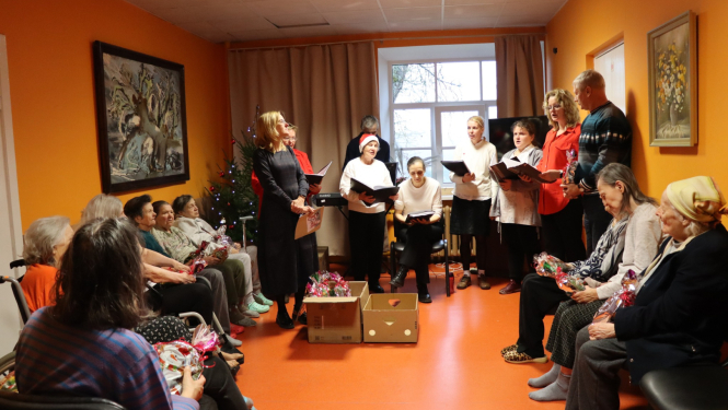 Visi kopistiski dzied Ziemassvētku dziesmu 