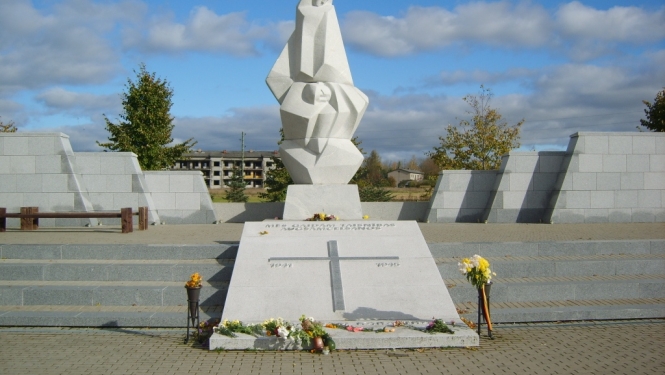 lestenes memoriāls
