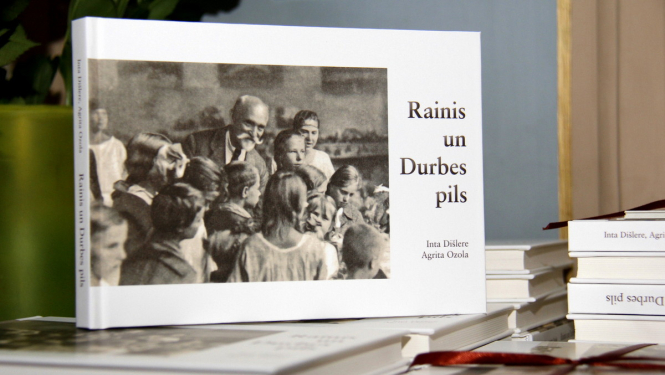 Atklāts katalogs „Rainis un Durbes pils”