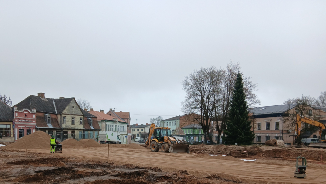 Brīvības laukums pārbūves procesā