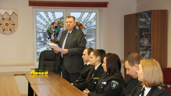 Valsts policijas dienā apbalvoti likumsargi