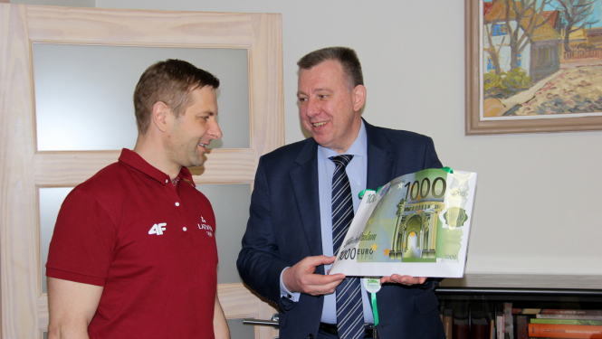 Ar lepnumu par savējiem!