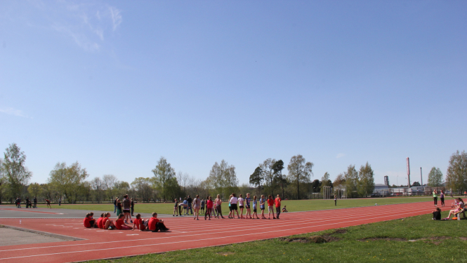 Aicinām nūjotājus un skriet gribētājus pulcēties Lauktehnikas stadionā
