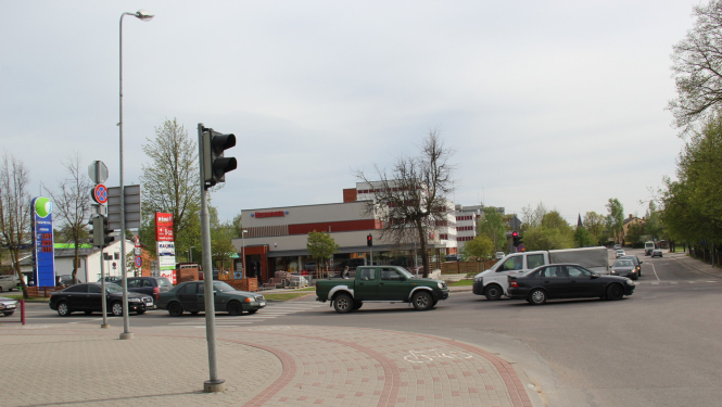 Satiksmes ierobežojumi Raudas un Kurzemes ielu krustojumā