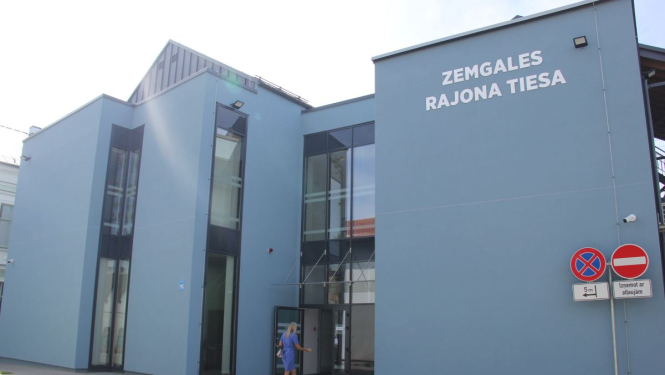 Valsts prezidents Egils Levits atklāj atjaunoto Zemgales rajona tiesas ēku Tukumā