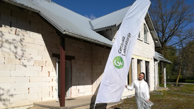 Mobilā Covid-19 analīžu veikšanas vieta pārcelta uz Praviņu skolu