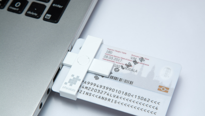 E-paraksta lasītājs