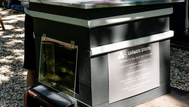 Grāmatu stropa veidošanas process