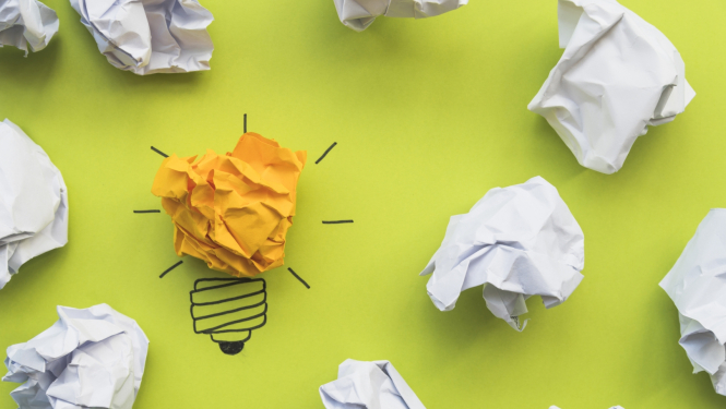 Dzeltena papīra lampiņa