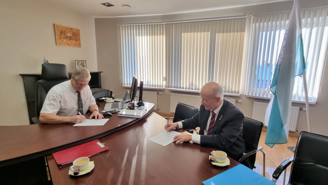 Lestebes biedriba liguma parakstisana