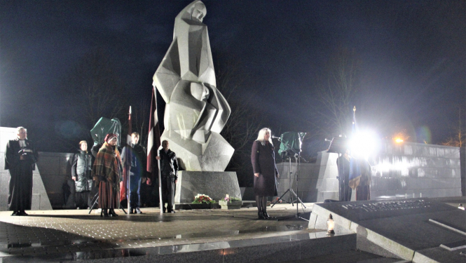 Lestenes brāļu kapos