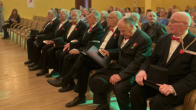 Vīru vokālā ansambļa dalībnieki