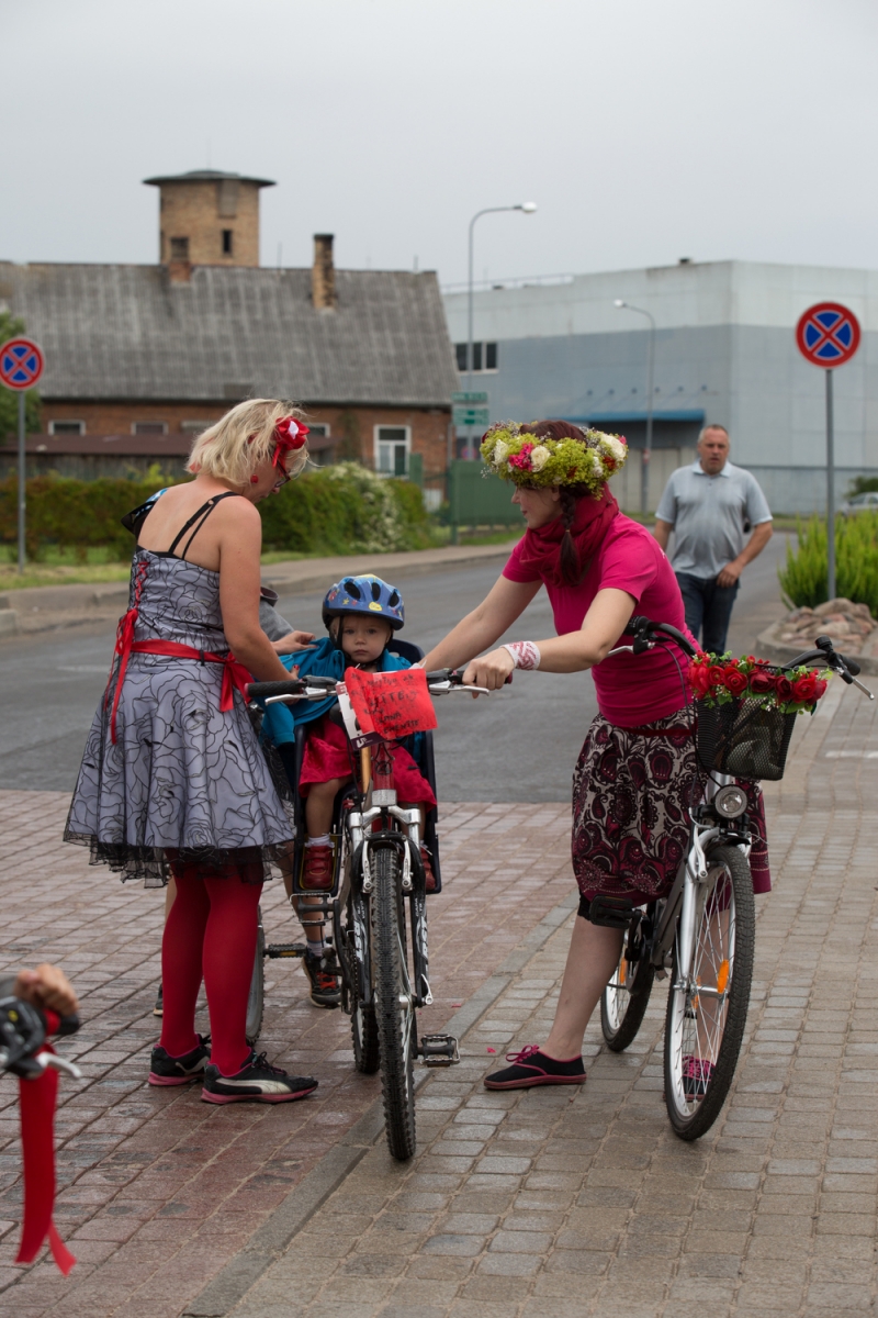 Velobrauciens "Ar rozēm pa Tukumu"