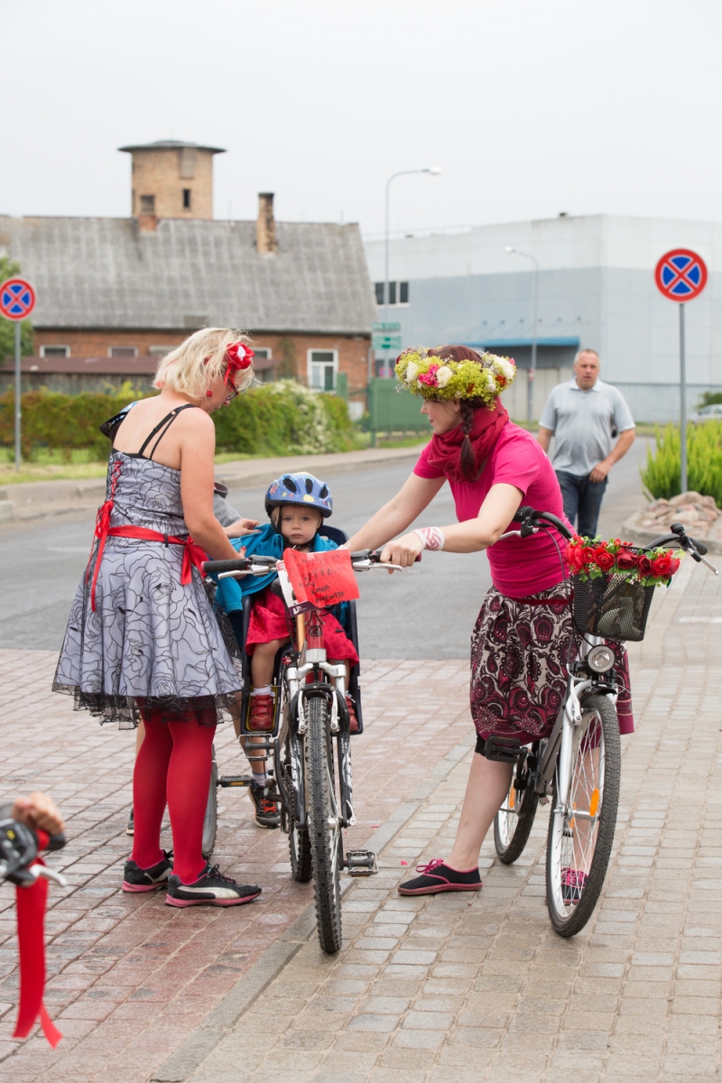 Velobrauciens "Ar rozēm pa Tukumu"