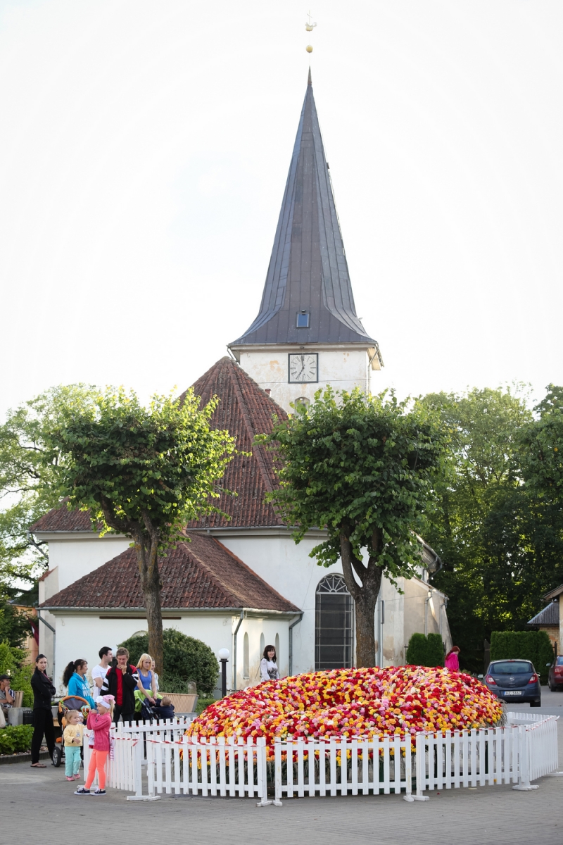 Rožu svētku izskaņā