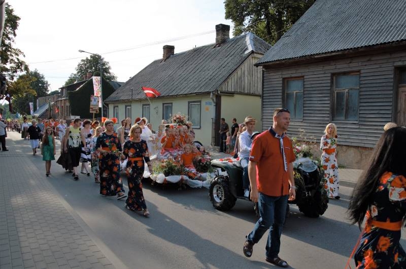 Rožu svētku 2018 sestdiena - bilžu kaleidoskops