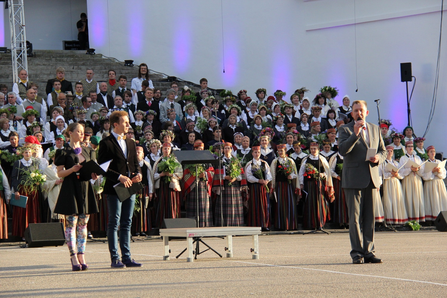 VIII Ziemeļu un Baltijas valstu Dziesmu svētku ieskaņu koncerts Durbes estrādē