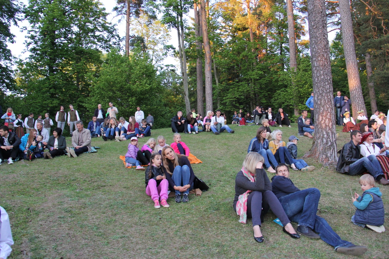 VIII Ziemeļu un Baltijas valstu Dziesmu svētku ieskaņu koncerts Durbes estrādē