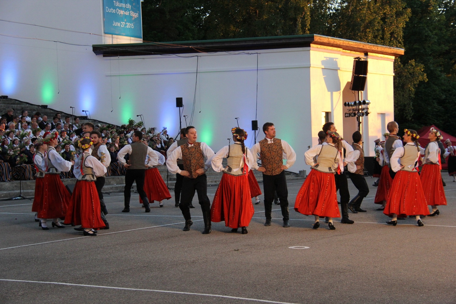 VIII Ziemeļu un Baltijas valstu Dziesmu svētku ieskaņu koncerts Durbes estrādē