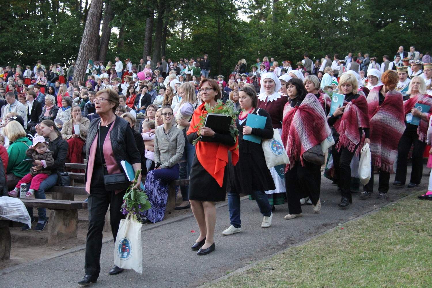 VIII Ziemeļu un Baltijas valstu Dziesmu svētku ieskaņu koncerts Durbes estrādē