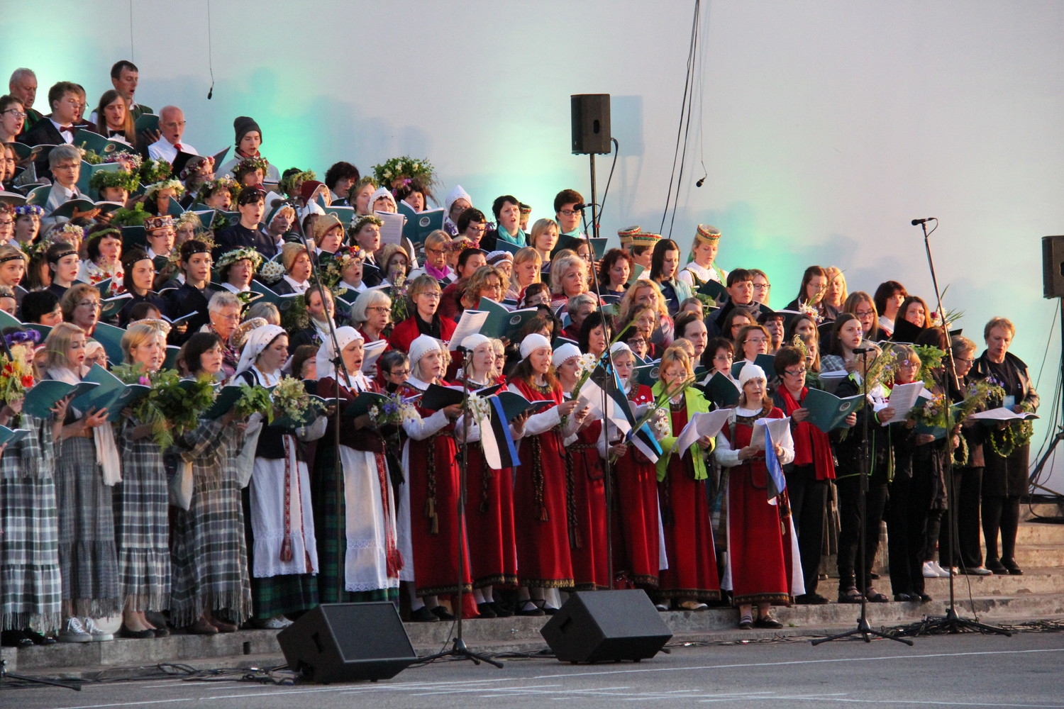 VIII Ziemeļu un Baltijas valstu Dziesmu svētku ieskaņu koncerts Durbes estrādē