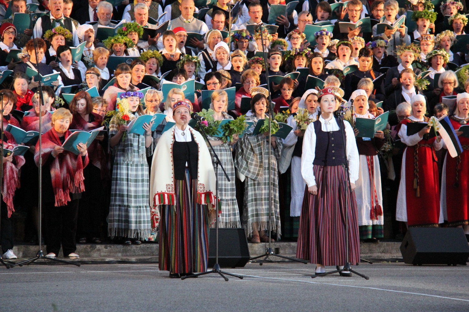 VIII Ziemeļu un Baltijas valstu Dziesmu svētku ieskaņu koncerts Durbes estrādē