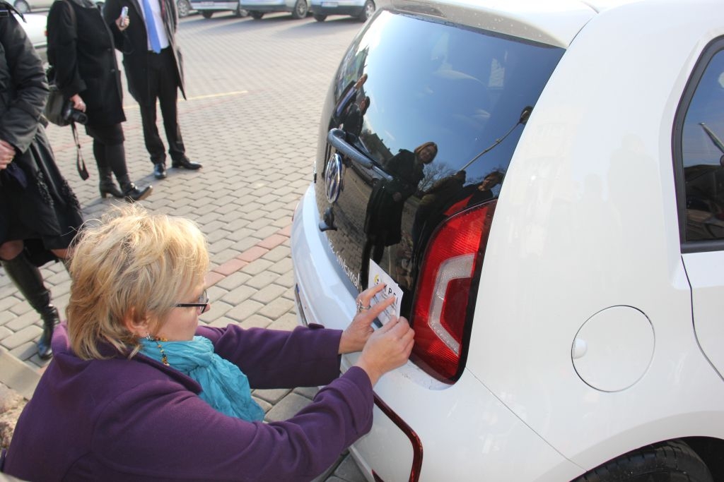 Pa Tukuma ielām ripos divi elektromobiļiLasīt vairāk