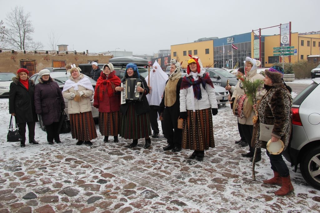 2.Advente Tukumā. Katrīnas laukuma egles rotāšana