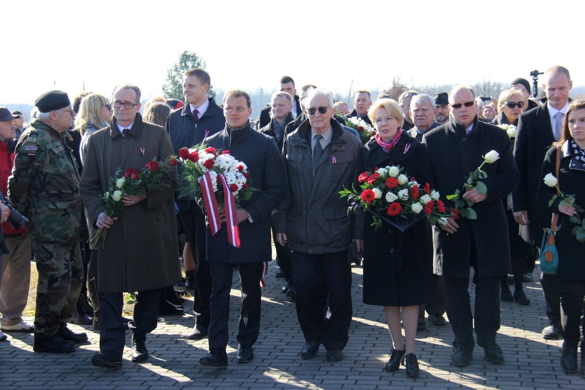 16.martā Lestenes Brāļu kapos notika latviešu leģionār
